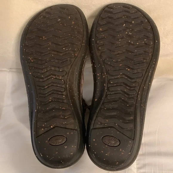 UGG Suede Boots, Leather Laces, Shearling Lined, Moccasin Style, Excellent Shape - Picture 8 of 11